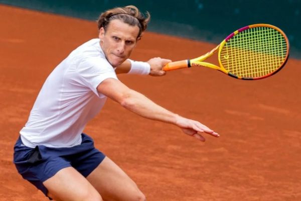  ورود بازیکن اسبق منچستریونایتد به دنیای تنیس حرفه‌ای