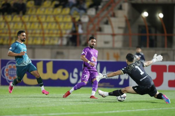 هوادار از داور بازی با شمسآذر شکایت کرد