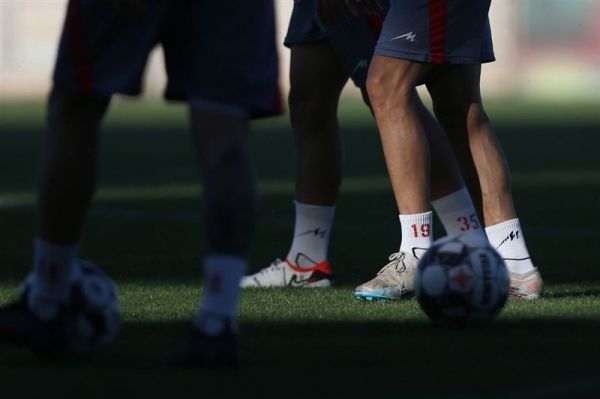  حمله سارقان مسلح به تیم نونهالان پرسپولیس  تلفن همراه چند بازیکن به سرقت رفت