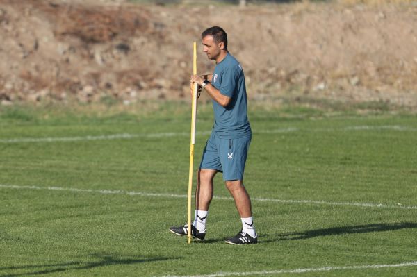  جمشیدیان  نتایج نشان می‌دهد چادرملو تیم خوبی است  لیگ به ما امتیازاتی بدهکار است