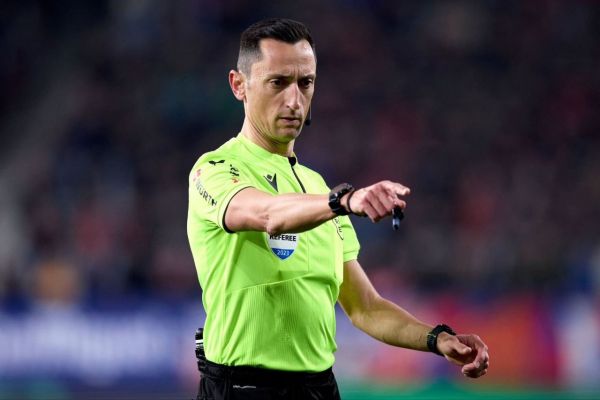 گزارش روز؛ بررسی شش بازیای که سانچز مارتینز داور ال کلاسیکو بود