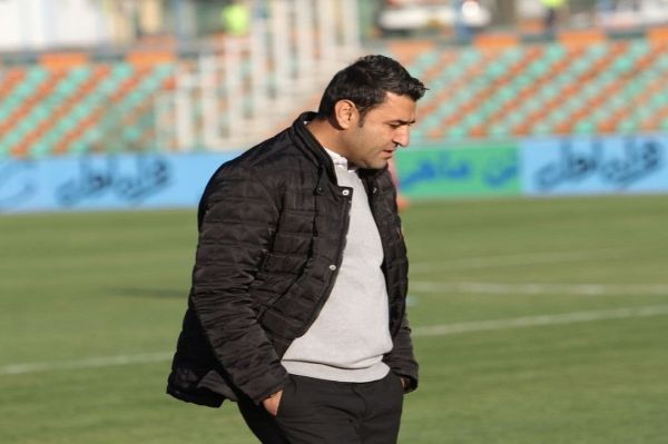 فاضلی باید از شخصیت هوادار دفاع کنیم و نباید مظلوم نمایی کنیم