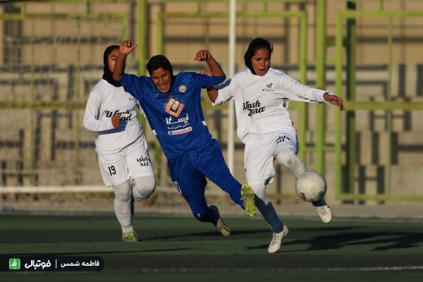  گزارش تصویری اختصاصی  دیدار تیمهای فوتبال بانوان ایستا کردستان و آوا تهران