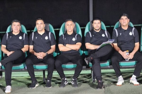 دستیاران نکونام هم قراردادشان را فسخ نکردهاند