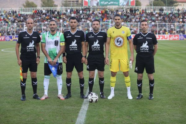 سعید عزیزیان مربی اسبق دروازه بانهای استقلال سید حسین فوق العاده است؛ رضاییان روی گل خیبر مقصر بود