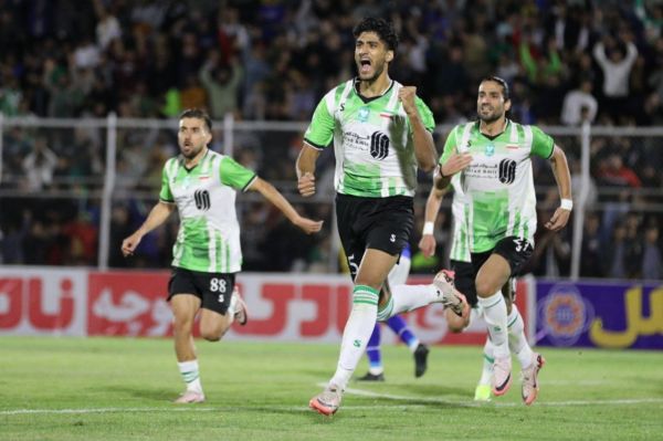 خانواده محبی روی دور گلزنی؛ مسعود در خرم آباد، محمد در روسیه