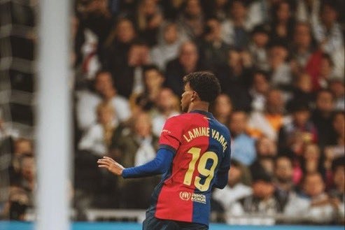  جایزه‌ای که لامین یامال در مراسم توپ طلا به دست می‌آورد