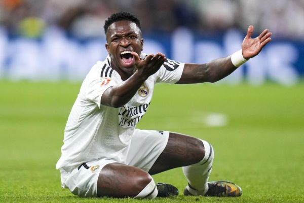 مطرح شدن هشتگ توپ طلای نژادپرستانه در شبکههای اجتماعی