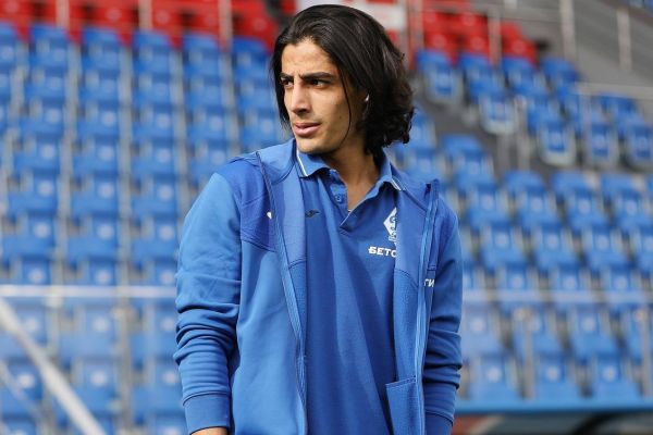  حسین‌نژاد  برای رفتن به روسیه با بازیکنان باتجربه مشورت کردم