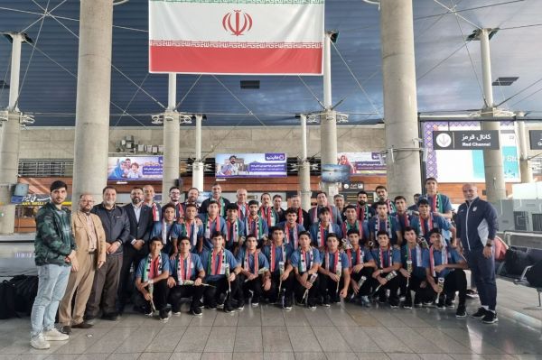  تیم ملی فوتبال نوجوانان به ایران بازگشت