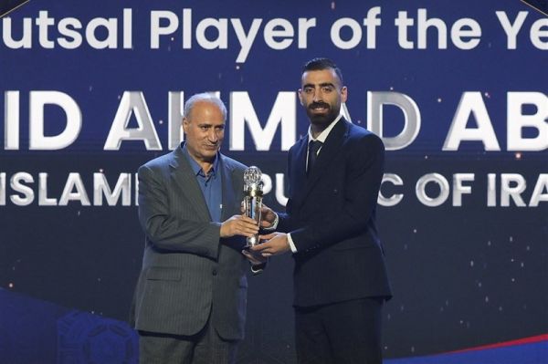 برترینهای سال آسیا احمدعباسی بهترین فوتسالیست شد دست کوتاه طارمی و فدراسیون از کسب جایزه