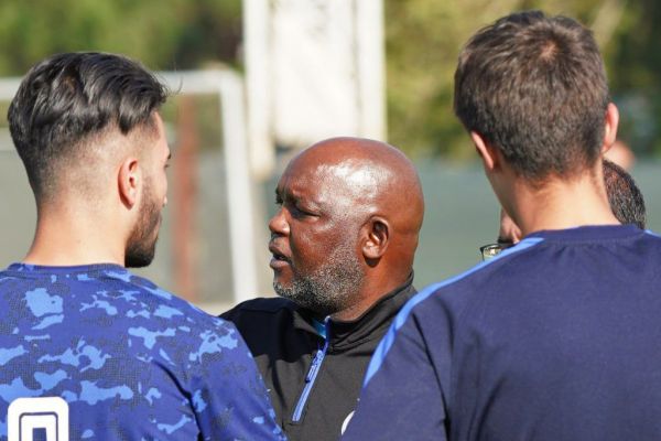 بازیکن آفریقایی فشار زیادی در فوتبال ایران وجود دارد فکر میکنم موسیمانه میتواند موفق شود