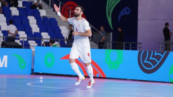 عاشقانه متفاوت برای مرد سال فوتسال آسیا عکس