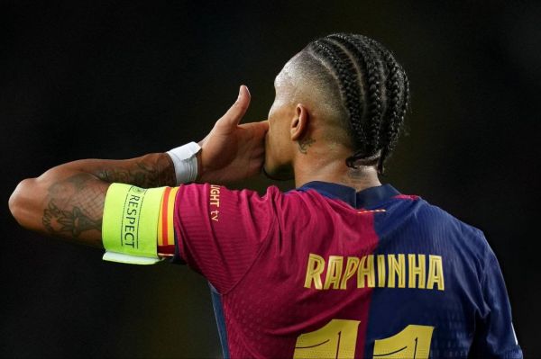  بارسلونا در اندیشه تمدید قرارداد با ستاره برزیلی