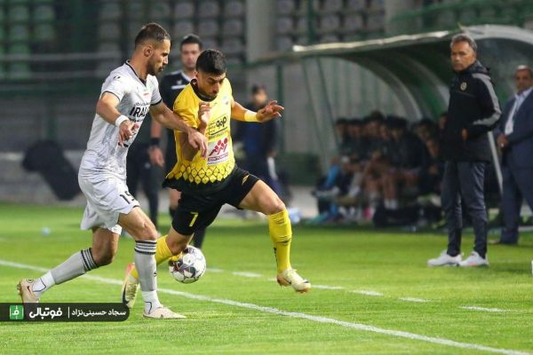 حواشی بازی سپاهان - آلومینیوم شوتهای عجیب رضا اسدی و درگیری شدید روی سکوها