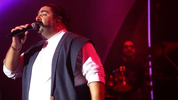 صحبتهای عجیب بهنام بانی در کنسرت تبریز؛ استقلالیم ولی دمتان گرم که ما را شکست دادید ویدیو