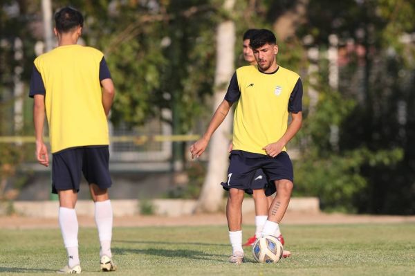 قلیزاده از باشگاهها خواهش میکنم که همکاری کنند ما انگیزه لازم را داریم