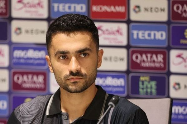 کریمی مطمئن هستم سپاهان از گروه خود در آسیا صعود میکند