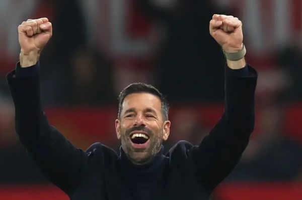 مربی منچستریونایتد قصد رفتن ندارد