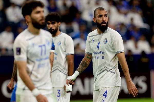 تنها یک مدافع استقلال مصدوم نشده است