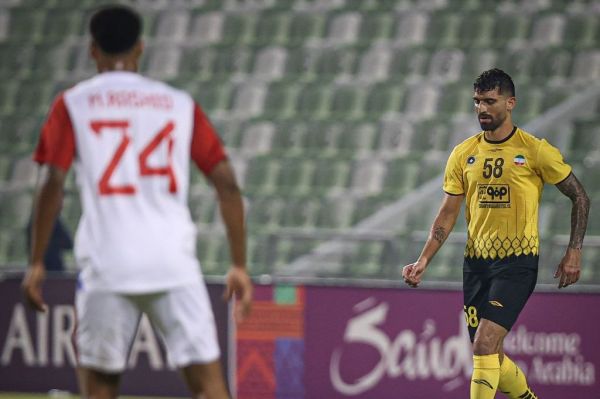 سوال در اردوی سپاهان؛ دانشگر به بازی با نساجی میرسد