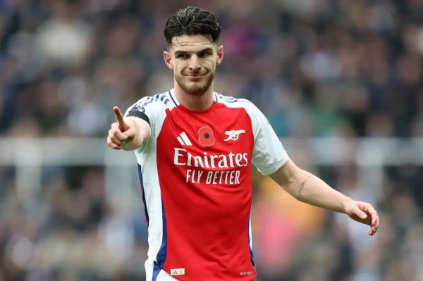  شکسته شدن انگشت پای ستاره آرسنال