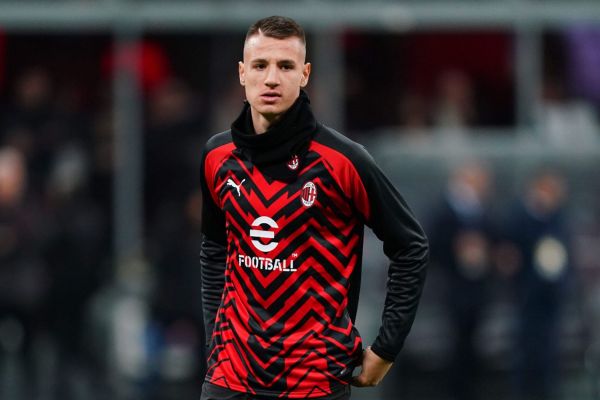 پدیده متولد سال 2008 برای اولین بار در ترکیب اصلی میلان قرار میگیرد