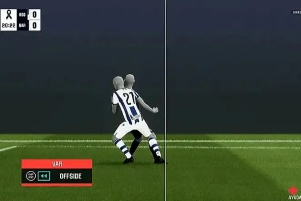 تصویر ثبت شده از آفساید لواندوفسکی؛ به شدت میلیمتری