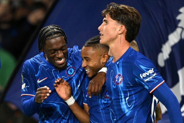  منچستریونایتد به دنبال جذب مهاجم چلسی در زمستان