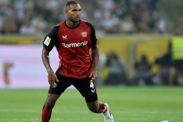 رقابت بارسلونا با منچستریونایتد برای جذب مدافع بایر لورکوزن