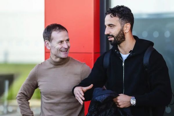  آموریم و دستیارانش به زمین تمرین منچستریونایتد رسیدند