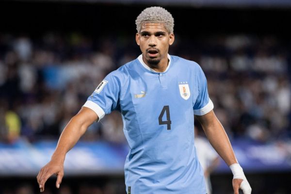 تاریخ بازگشت مدافع اروگوئهای بارسلونا به میادین مشخص شد