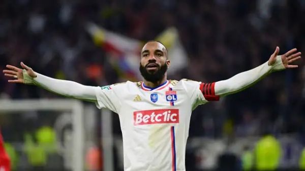 انتقال غیرمنتظره مهاجم 33 ساله به رئال مادرید