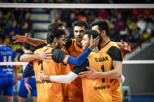  لیگ برتر والیبال  شهدابی‌ها با چنگ و دندان دوم ماندند  کام بک طبیعت برابر کویرنشینان جواب نداد
