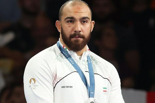  زارع  وزارت ورزش هنوز پاداشی نداده است