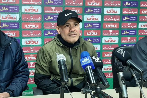  مربی شمس‌آذر  می‌توانستیم نتیجه بهتری مقابل شاهین بگیریم