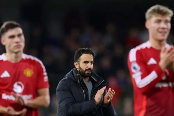 آموریم جادوگر نیست، بازسازی ویرانههای تنهاگ در منچستریونایتد زمان میبرد