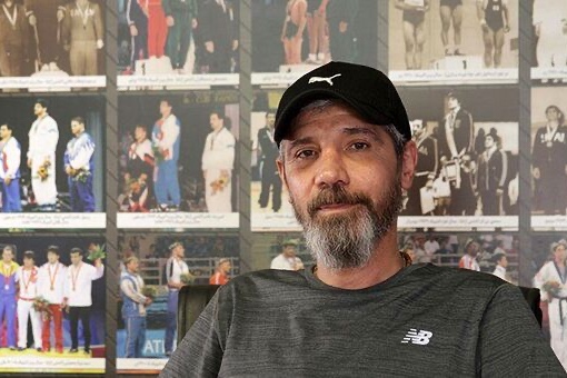 زندگی واقعی مجتبی محرمی تئاتر شد؛ داداش صیغهای حسین آدیداس