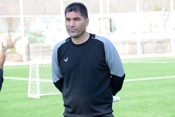 اتهام رافت به مدیر برنامه‌های اورونوف: به اوستون اجازه نمی‌دهد بازی کند ...