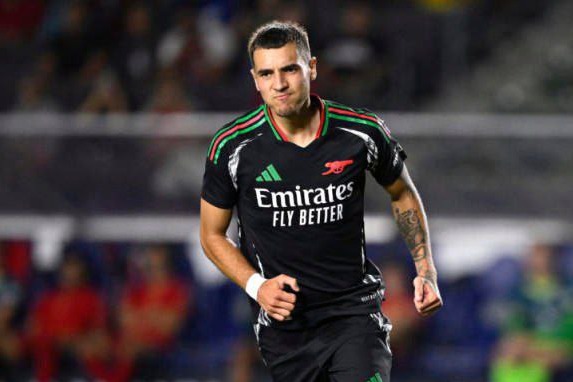  دو باشگاه ایتالیایی به دنبال جذب مدافع لهستانی و نیمکت نشین آرسنال