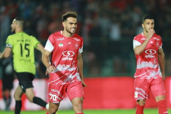  گزارش ویژه  اورونوف برف تهران را می‌بیند  صدرنشین لیگ نخبگان زیر پای ستاره پرسپولیس نشسته است