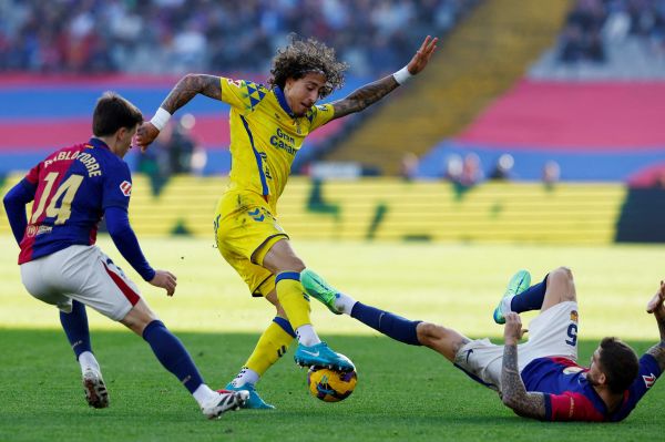 دلیل استفاده بارسلونا از شورت سفید مقابل لاس پالماس چه بود