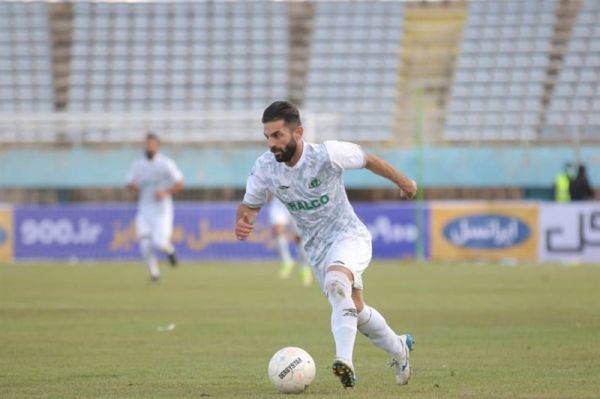  استقلالی اسبق هنوز با شمس آذر قرارداد امضا نکرده است  شریفات غایب دیدار با ذوب آهن