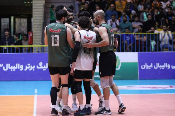  لیگ برتر والیبال  طبیعت بعد از سه هفته در دیار زاینده‌رود آهنگ پیروزی نواخت