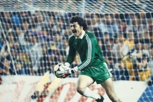 درگذشت دروازهبانی که در مقابل بارسلونا، چهار پنالتی مهار کرده بود