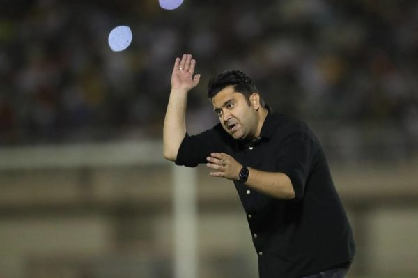 اخباری امیدوارم فردا روز پراشتباه تراکتور باشد