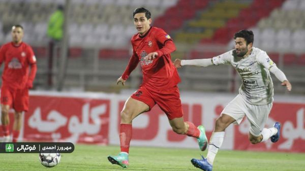 تراکتور یک - چادرملو صفر هاشمنژاد باز هم ناجی تراکتور دراگان خیز تراکتور برای قهرمانی نیم فصل