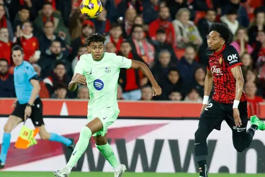 یامال نحوه تکرار پاس گلش به رافینیا در EA Sports FC را به هواداران یاد داد