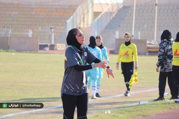 رز جدیدی زاده سرمربی زنان فولاد خوزستان در گفتوگو با فوتبالی الگوهایم در مربیگری حسین فرکی و یحیی گلمحمدی هستند