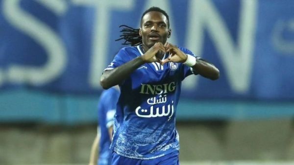 اختصاصی فوتبالی پس از اعلام رقم درخواستی بیفوما و استقلال خوزستان به استقلال تهران مذاکرات از یک هفته پیش، متوقف شد